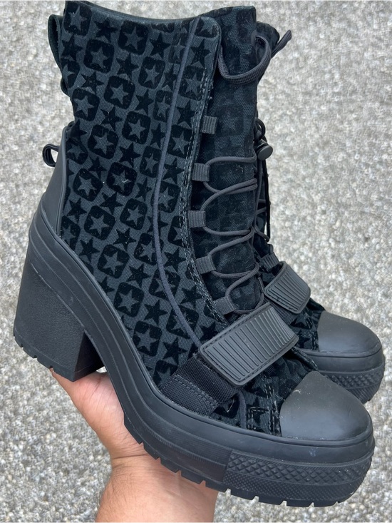 Converse Shoes - Converse Chuck Taylor All Star GR82 Womens 9 Black Velvet Platform Boots 566159C